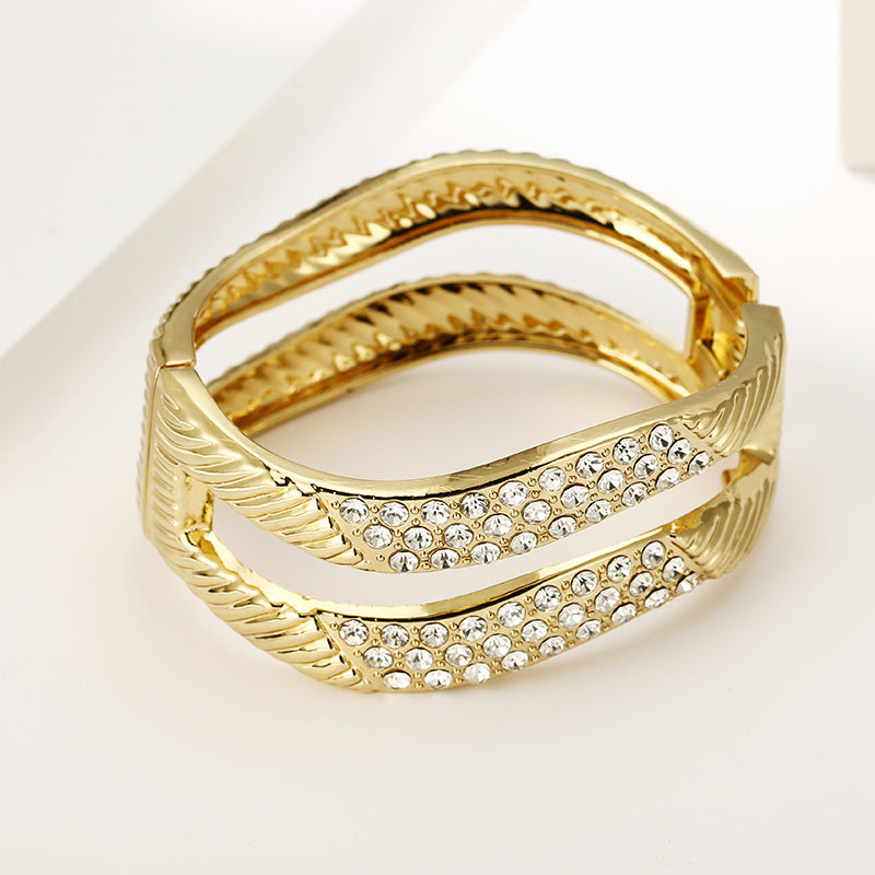 Artisanal Gold Bracelet with Unique Cross-border Design