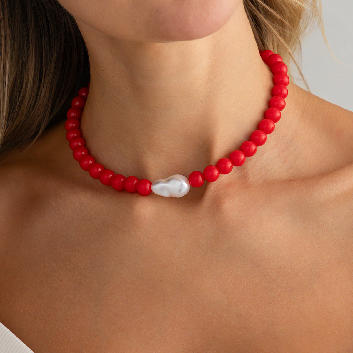 Colored Round Beads Pearl Necklace Dopamine Beaded Holiday Wind Necklace