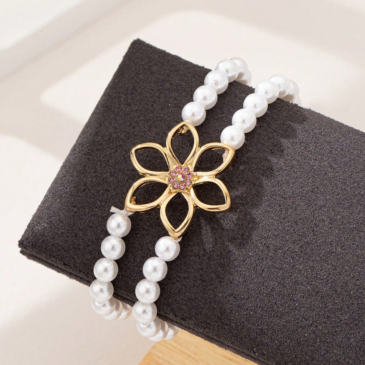 Planderful Vienna Verve Bracelet – Fashionable Pearl and Zircon Design