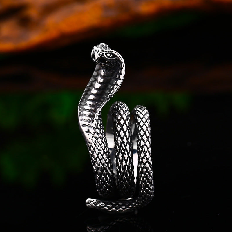 Personalized Cobra Ring in Stainless Steel - Unisex Retro Elegance for Daily Wear
