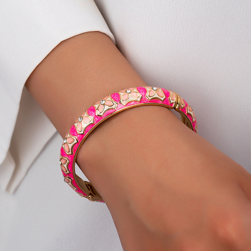 Planderful Vienna Verve Bracelet – Elegant Retro Ethnic Style