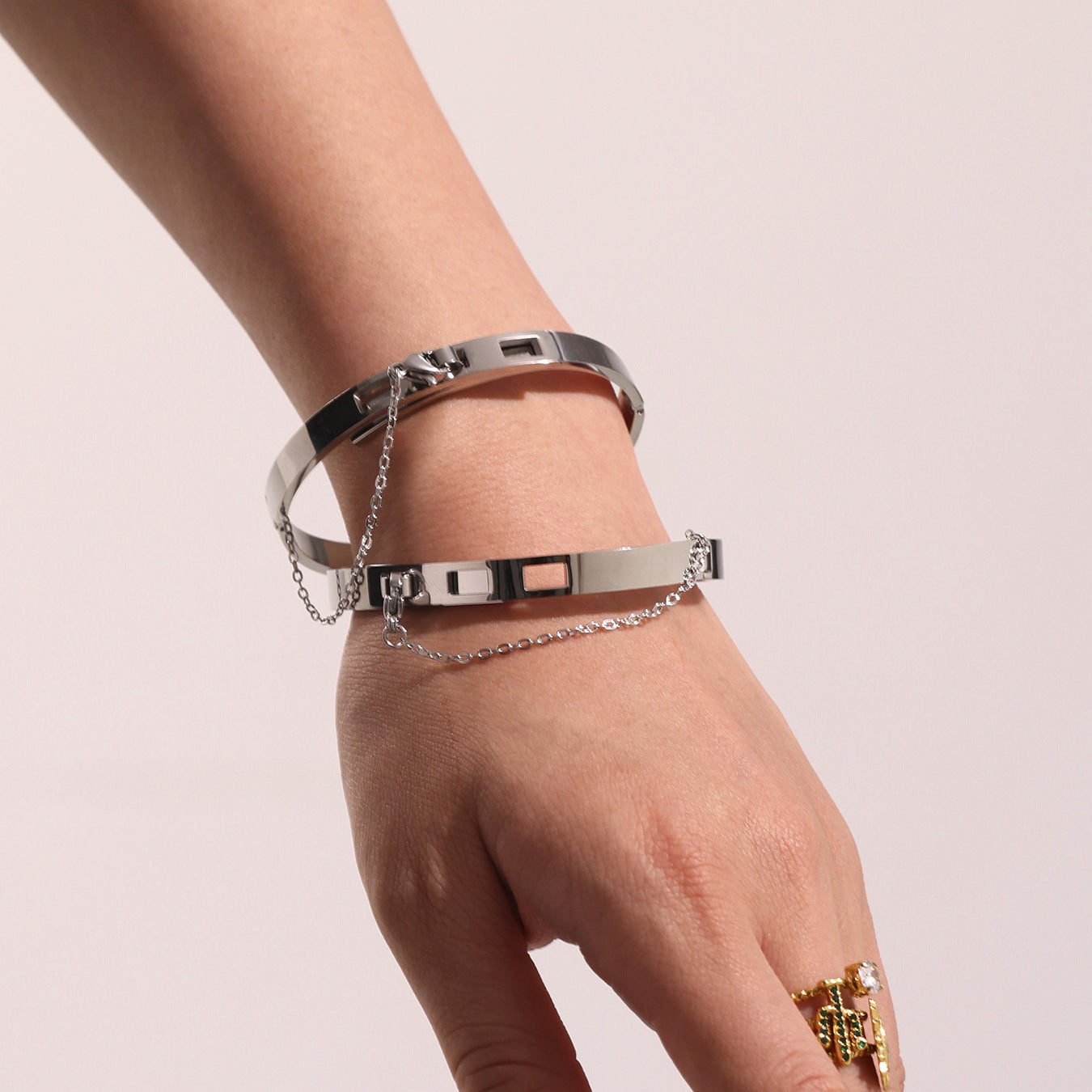 Planderful Chain Tassel Buckle Bracelet Unisex 18K Gold