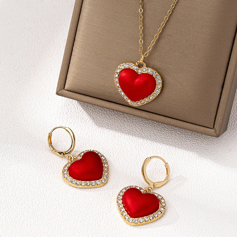 Exquisite Metal Chain Love Pendant Jewelry Set for Women