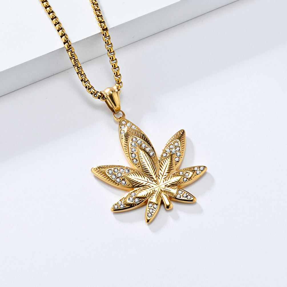 European and American Hip Hop 18K Gold Maple Leaf Necklace