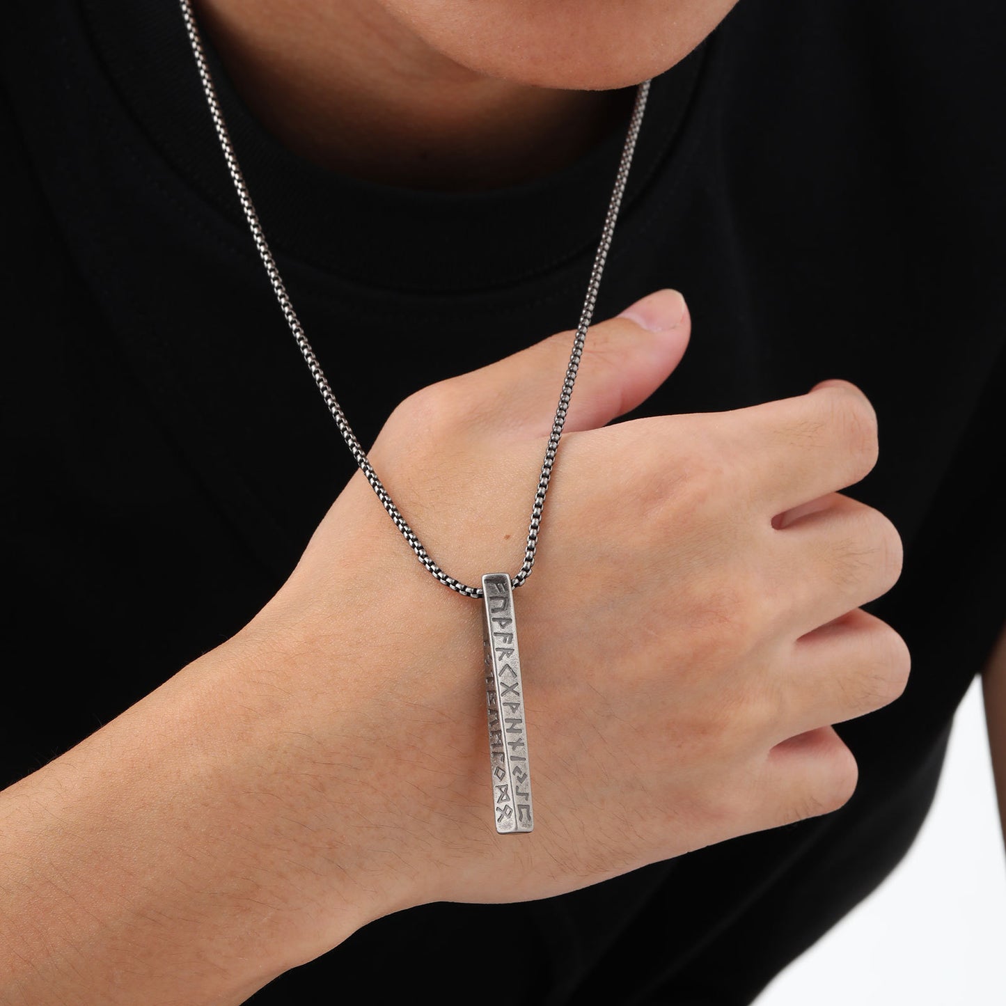 Stainless Steel Corrosive Smear Oil Viking Necklace for Men