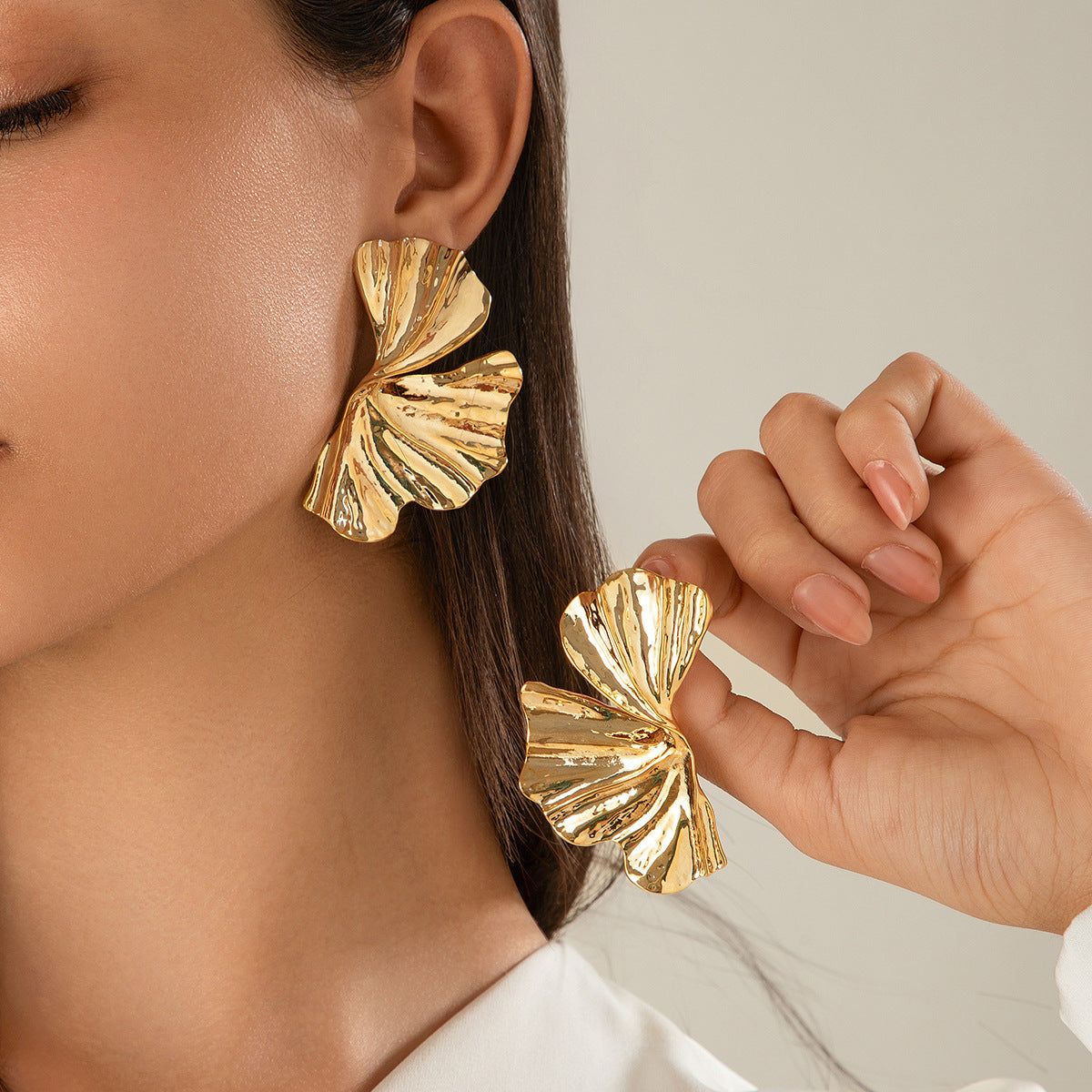 Planderful Vienna Verve Earrings – Exaggerated Ginkgo Biloba Design