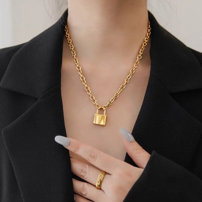 Planderful Jewelry Lock Head Pendant Necklace Steel Punk Style For Collarbone Chain