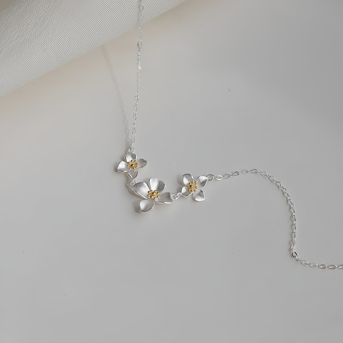 Planderful Sterling Silver Gardenia Necklace For Women Elegant Clavicle Chain Gift