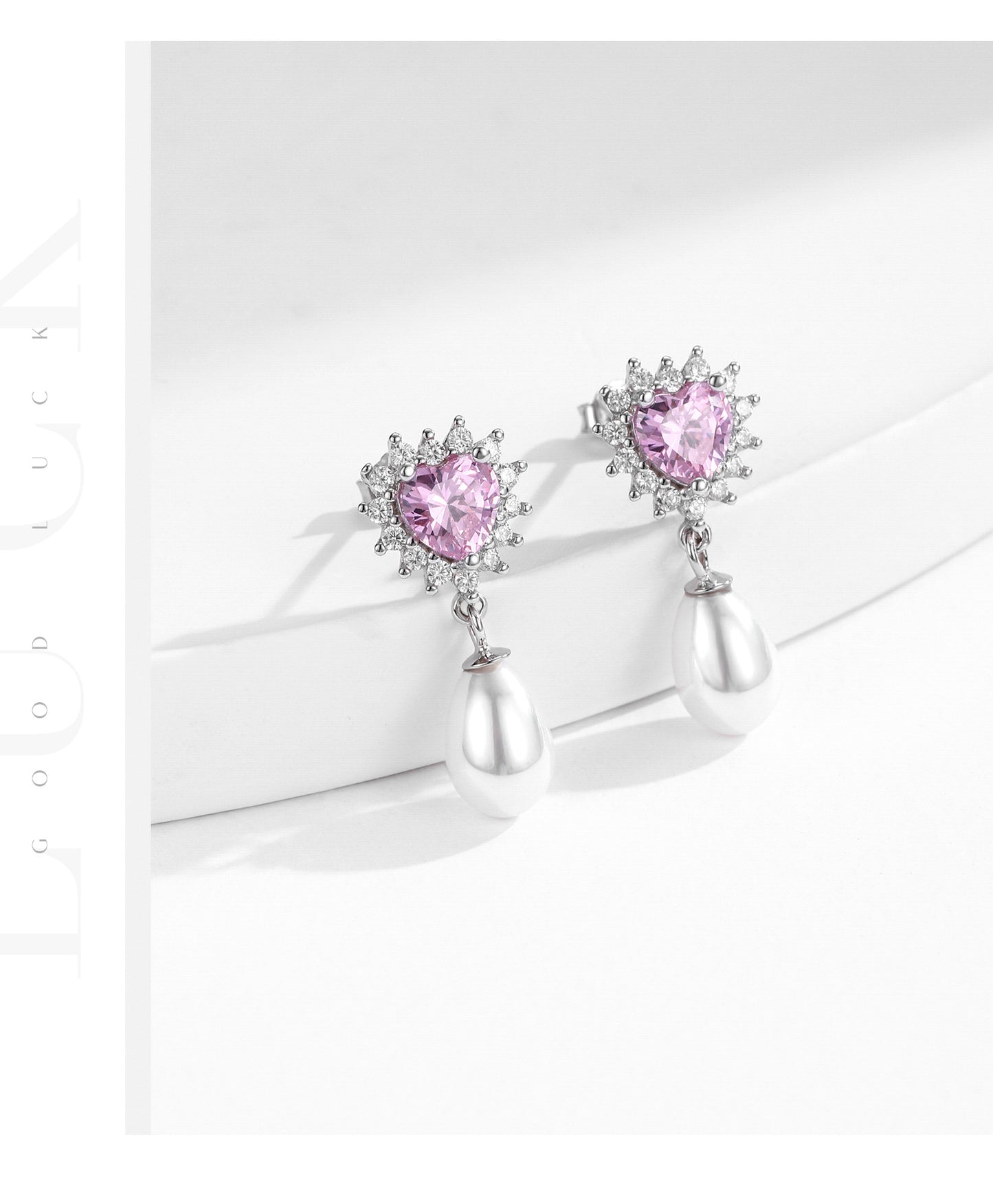 Planderful Everyday Genie Earrings – Exquisite Pearl and Zircon Design