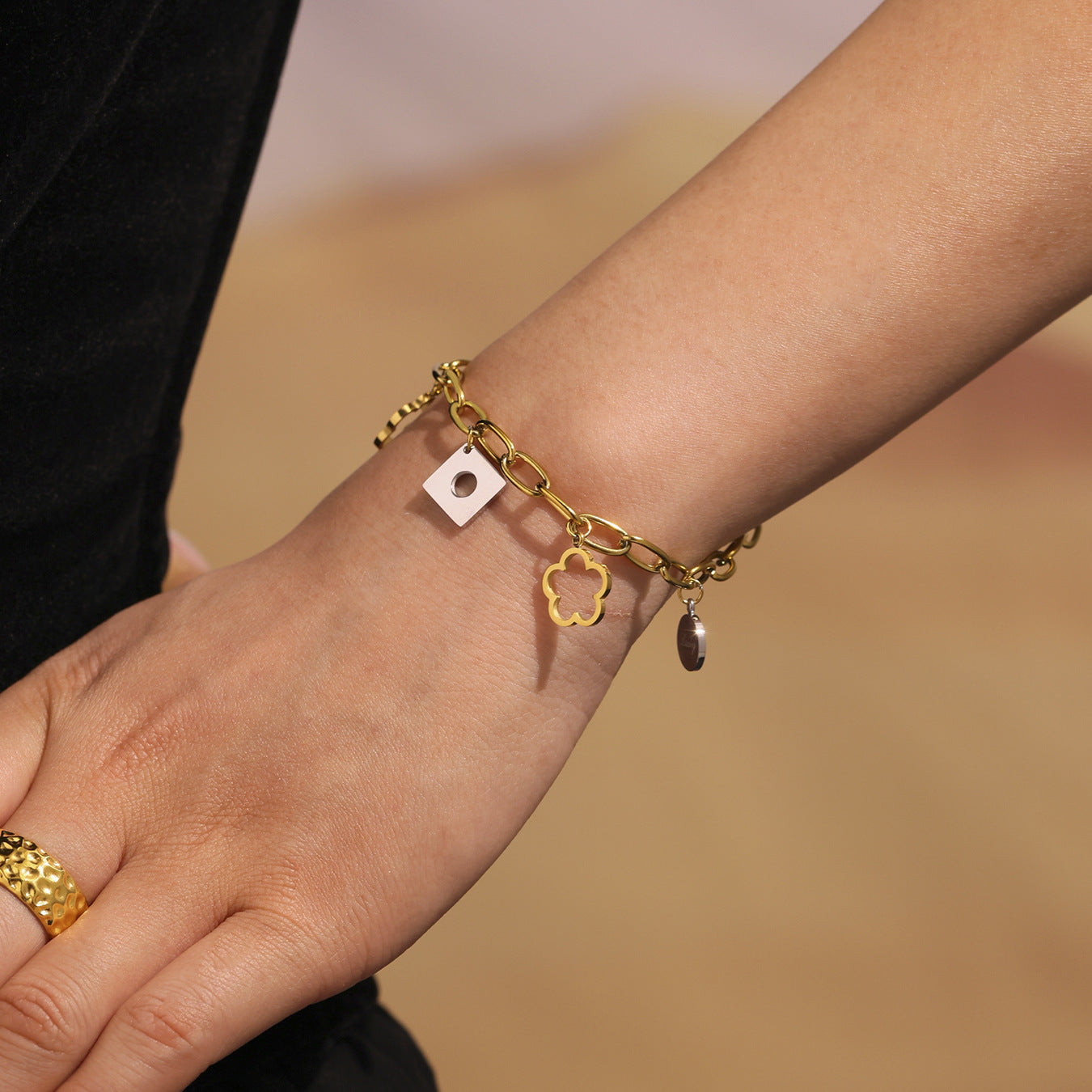 Planderful Lucky Flower Mirror Unisex O Shaped Bracelet