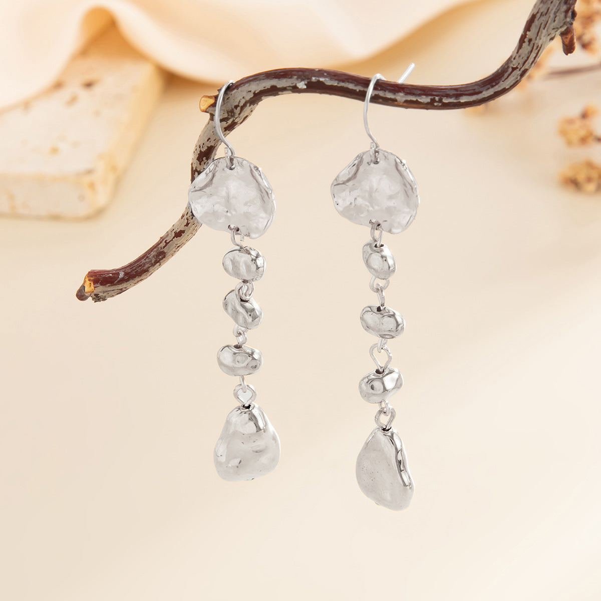 Planderful Vienna Verve Beating Pattern Fringed Stud Earrings For Women Statement Baroque Style