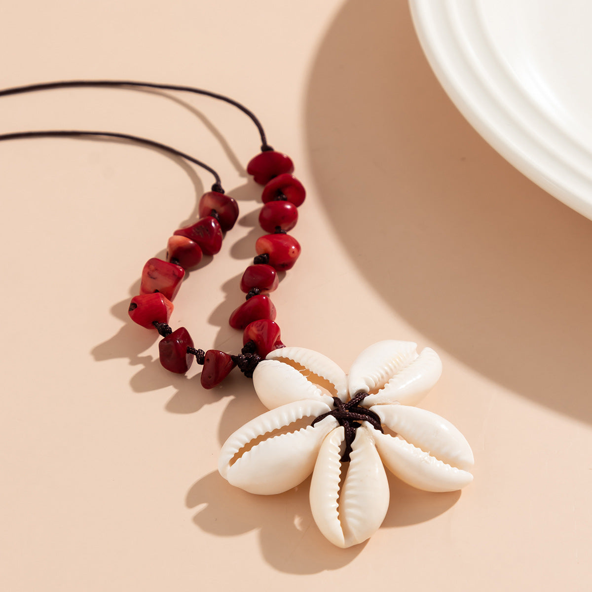 Bohemian Style Shell Pendant Necklace with Adjustable Turquoise Accent