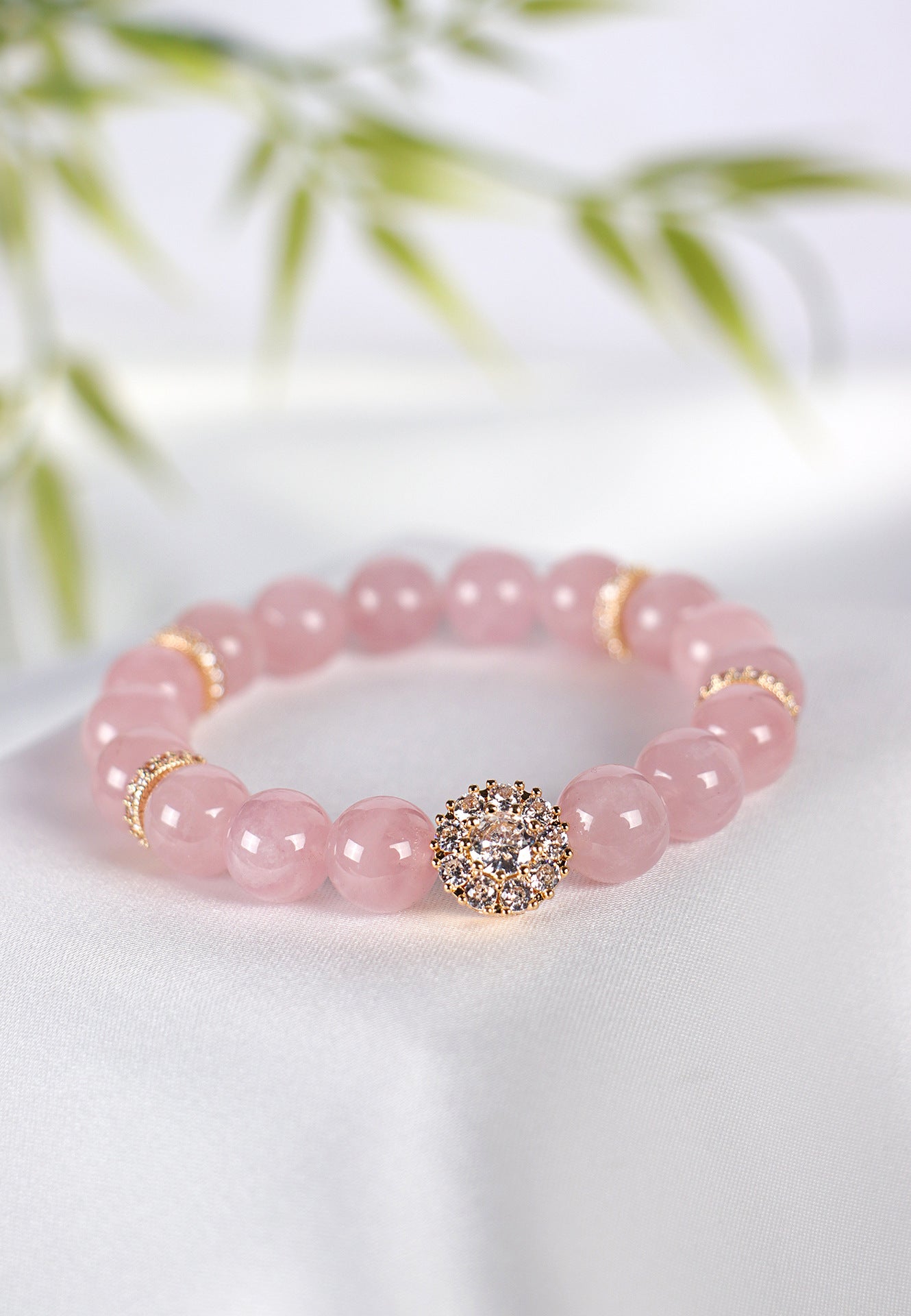 Planderful Fortune's Favor Bracelet – Fresh and Sweet Peach Blossom Design