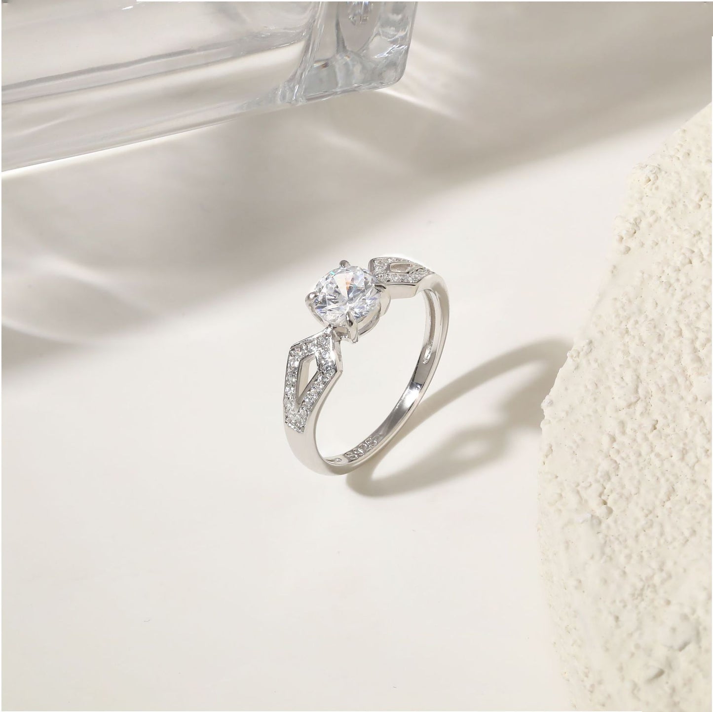 Planderful Sterling Silver Zircon Ring For Women Elegant Luxurious Sparkle Everyday Jewelry