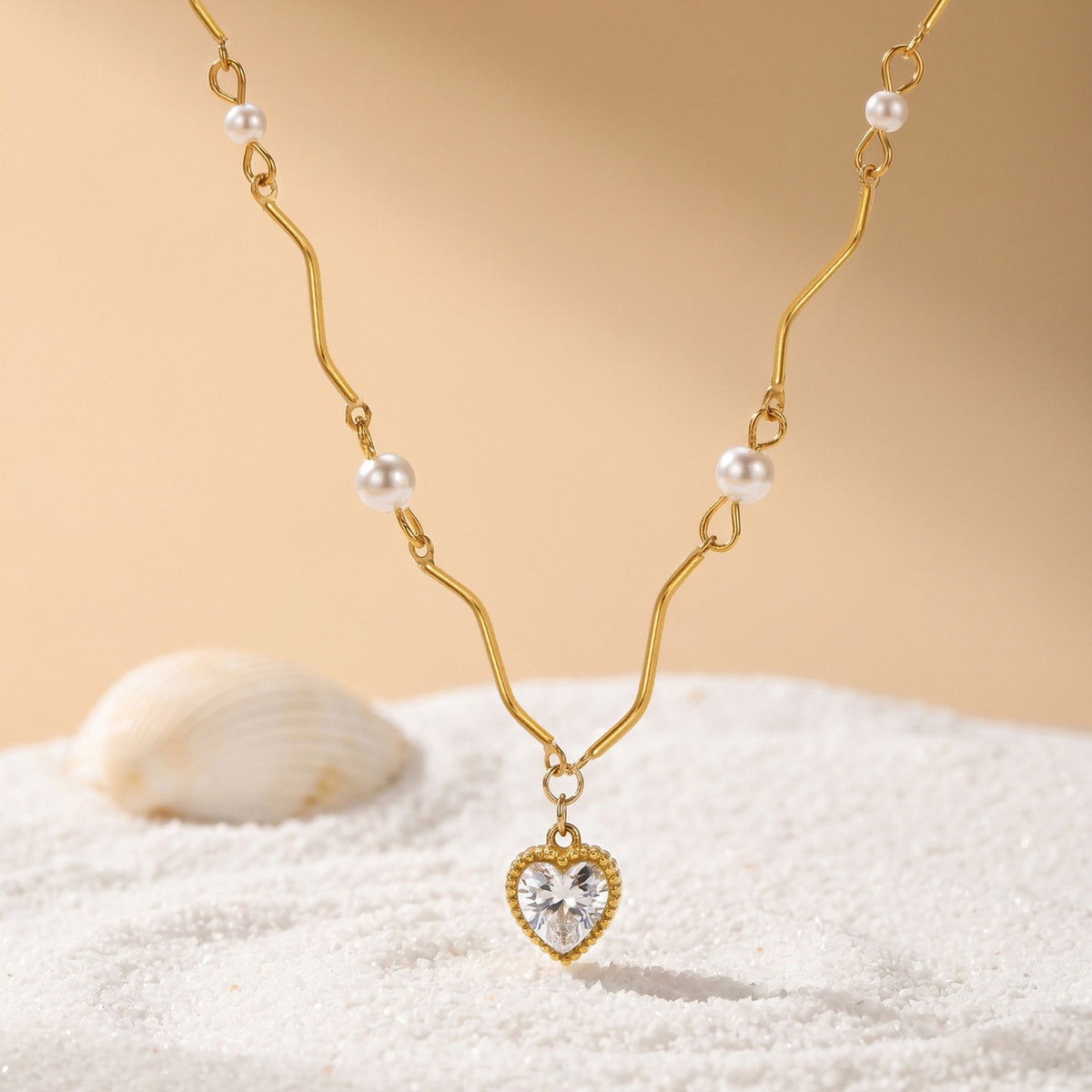 Stainless Steel Imitation Pearl Heart-Shaped Wavy White Zirconium Gold Premium Necklace