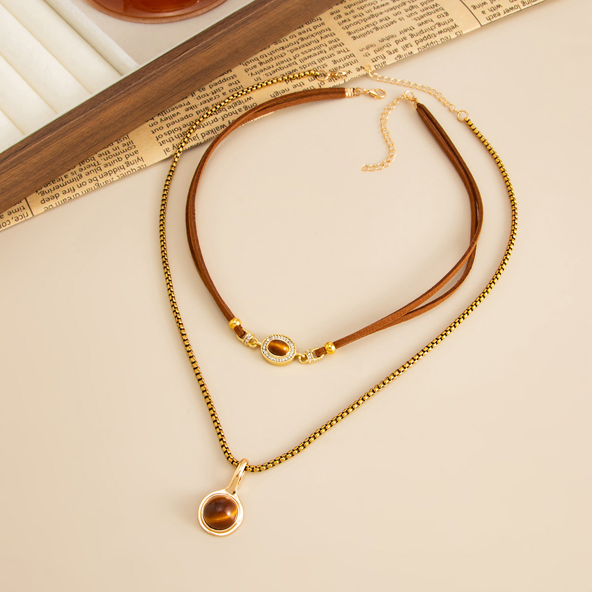 Vintage Merald-Style Tiger Stone Necklace Design With Layered Star-Shaped Sweater Chain Necklace