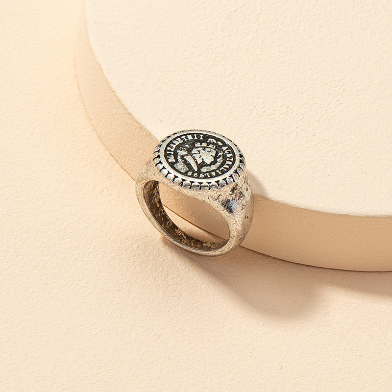 Retro Queen Vienna Verve Metal Sculpture Ring