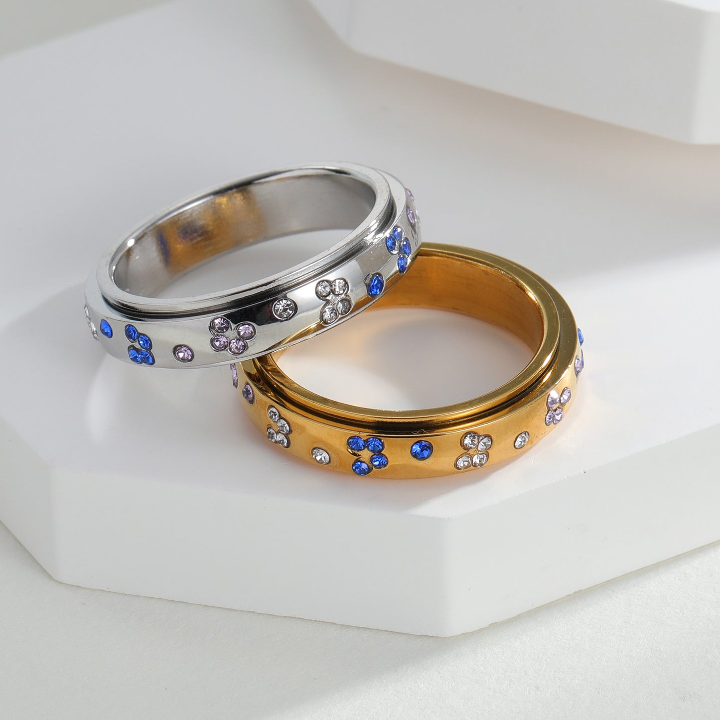 Planderful Rotatable Titanium Zircon Decompression Ring for Women Unisex Everyday Genie Collection