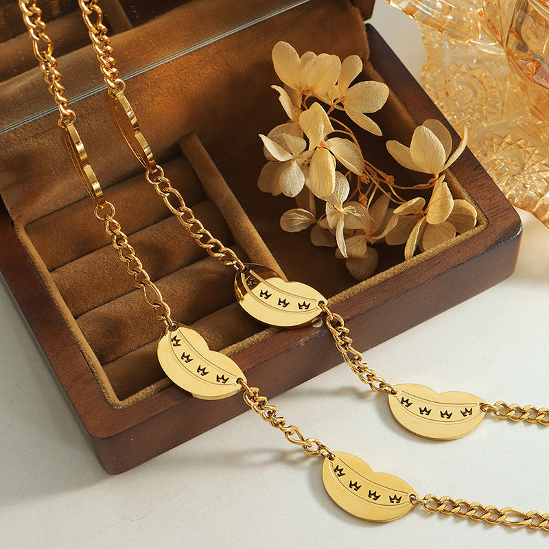 Exquisite Female Hip-Hop Lip Pendant Necklace in 18K Gold Titanium Plating