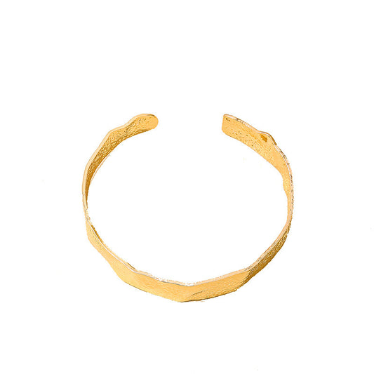 Stylish Handcrafted Women's Bracelet with Unique Circular Opening