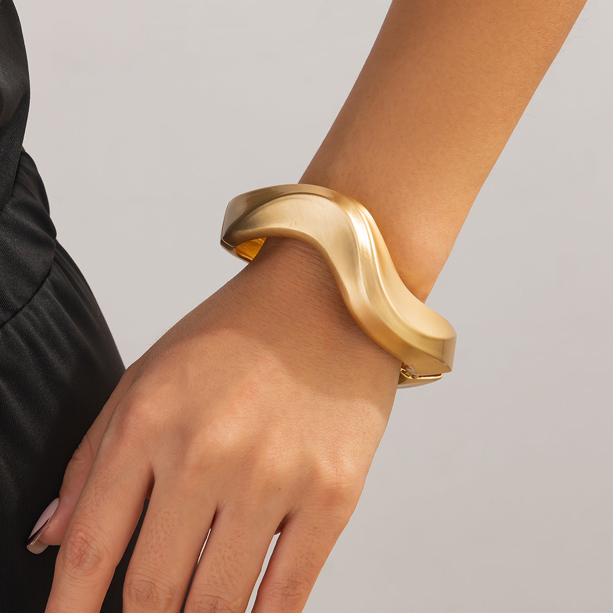 Planderful Vienna Verve Water Drop Wide Bracelet With Spring Buckle For Women, Statement Metal Jewelry