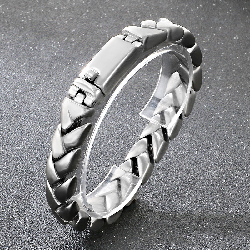 11mm Sand Surface – Vacuum Electroplating Staggered Layered Cuban Chain Titanium Steel Bracelet