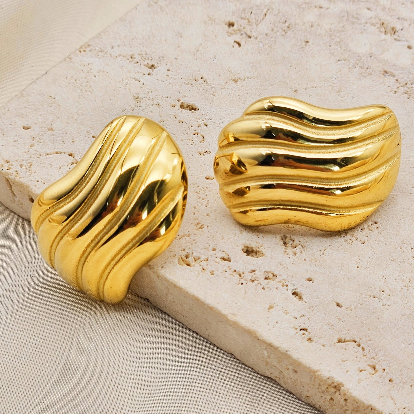 Planderful Stainless Steel Earrings Water Pattern Striped Studs Versatile For Fashion Forward Women
