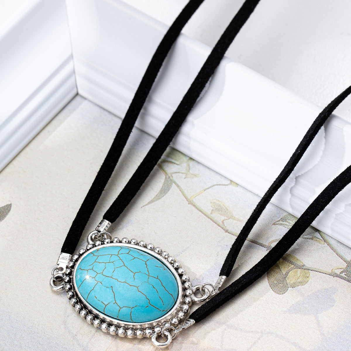 Planderful Vienna Verve Necklace – Stylish Retro Turquoise Pendant