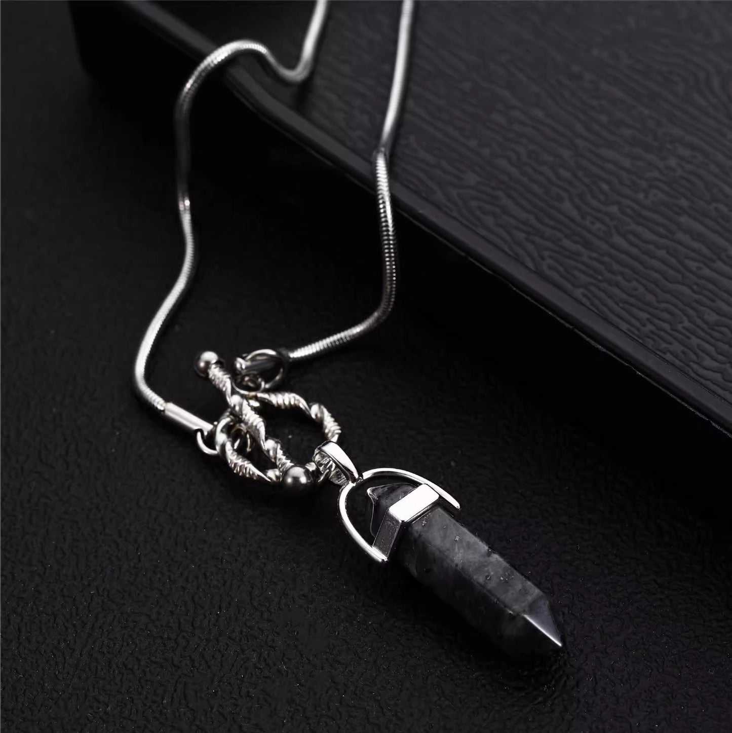 Planderful Jewelry Titanium Hexagonal Pillar Pendant Necklace Stainless Steel Modern Luxury