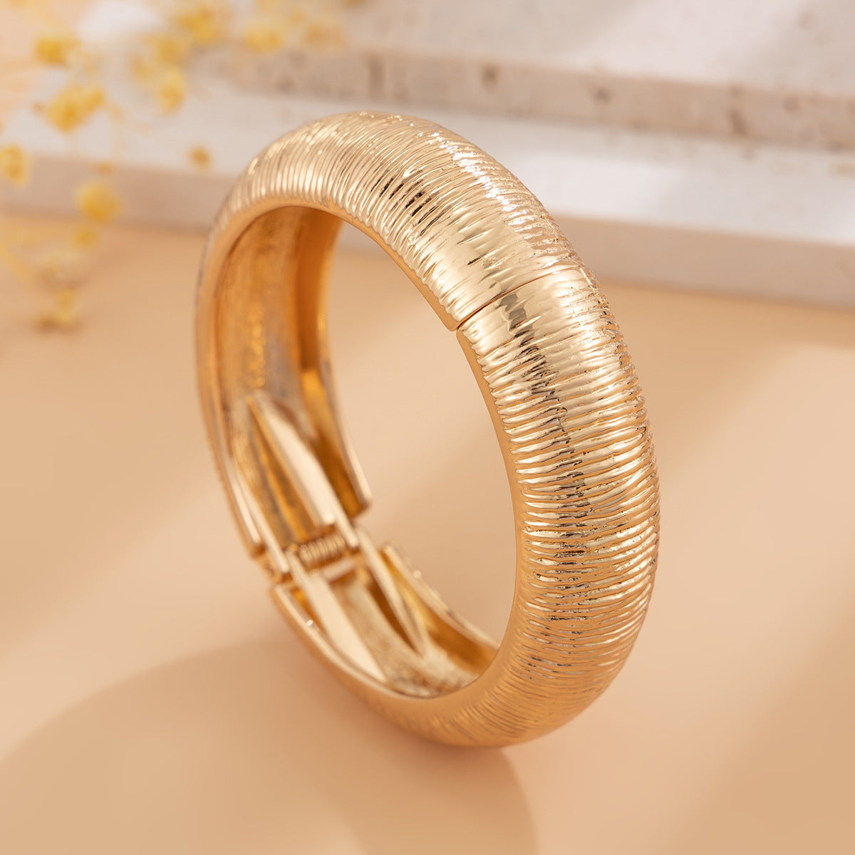 Bracelet Exaggerated Leaf Glossy Bang Irregular Stripe Open-Top Bracelet