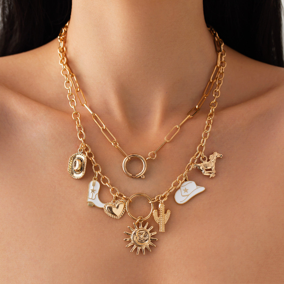 Planderful Vienna Verve Necklace – Sweet Heart-Shaped Cowboy Hat Pendant