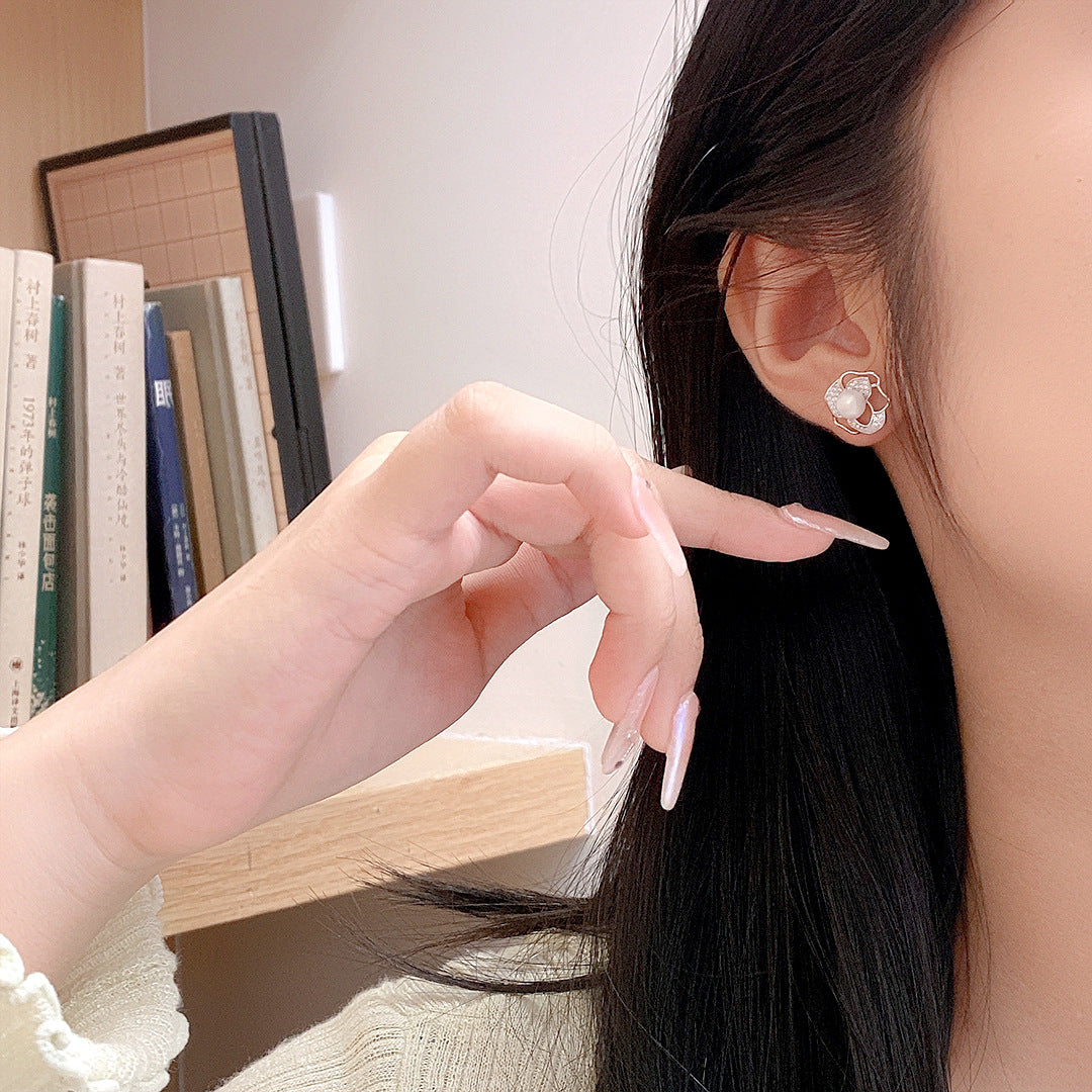 Vintage Rose Pearl Women's Earrings