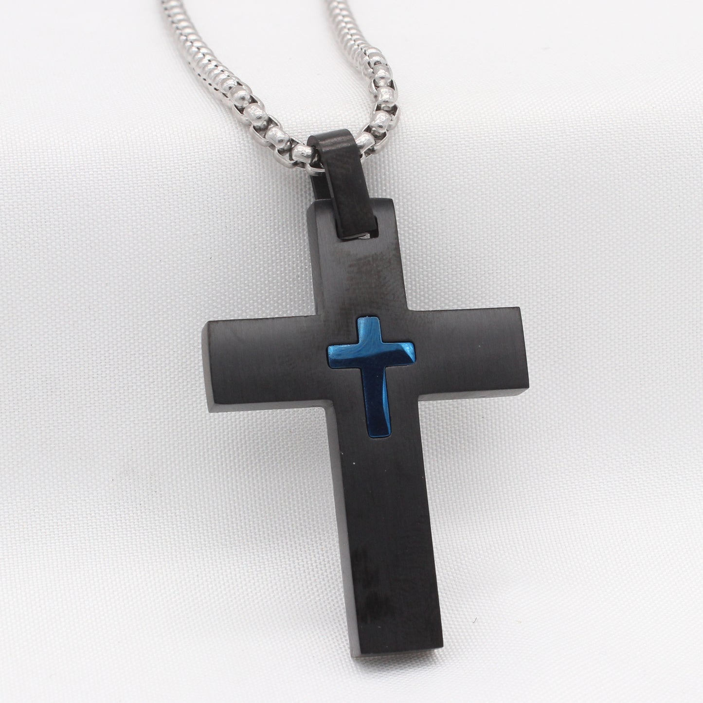 Retro Titanium Steel Cross Pendant for Men - European and American Style Wholesale Jewelry