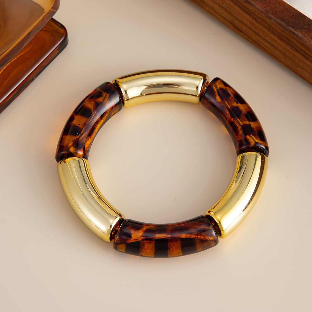 Planderful Vienna Verve Leopard Print Elastic Bracelet For Fashion Forward Women Retro Statement Jewelry