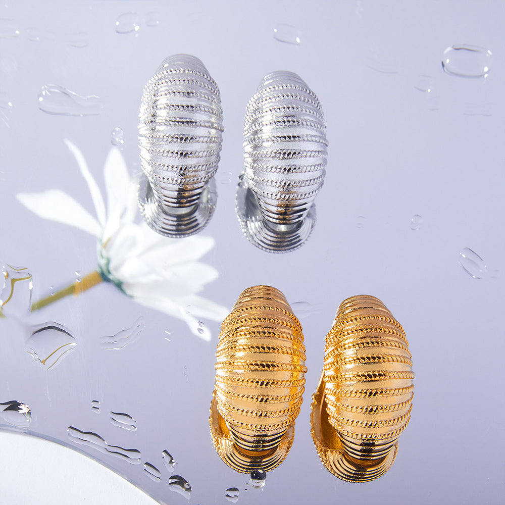 Geometric Titanium Steel C-Shaped Stud Earrings with Hip-Hop Style Flavor