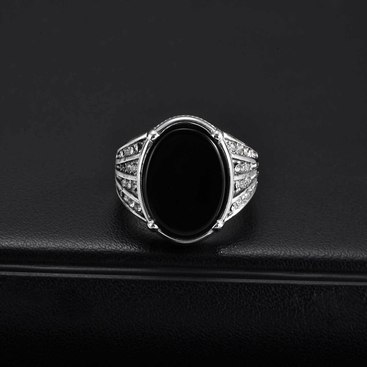 Stainless Steel Geometric Ring Inlaid With Round Cut Black Glass Black Agate – Men's Cool