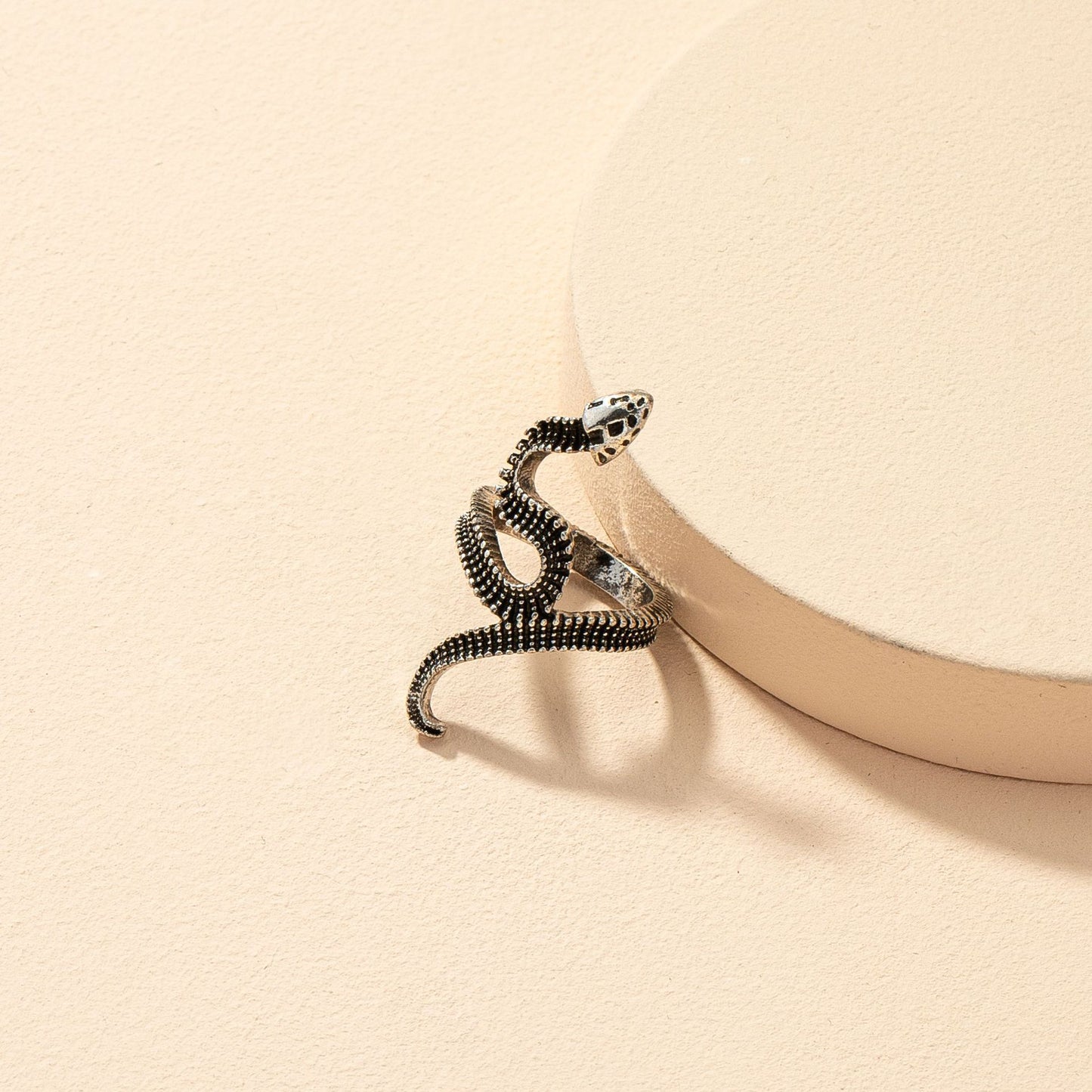 Vintage Snake Statement Ring - Exquisite Handcrafted European Chic