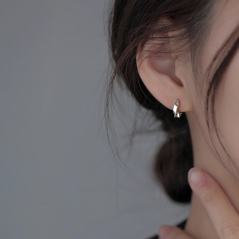 Planderful 925 Sterling Silver Mobius Ring Earrings for Women Elegant Niche Design High End Stud Jewelry