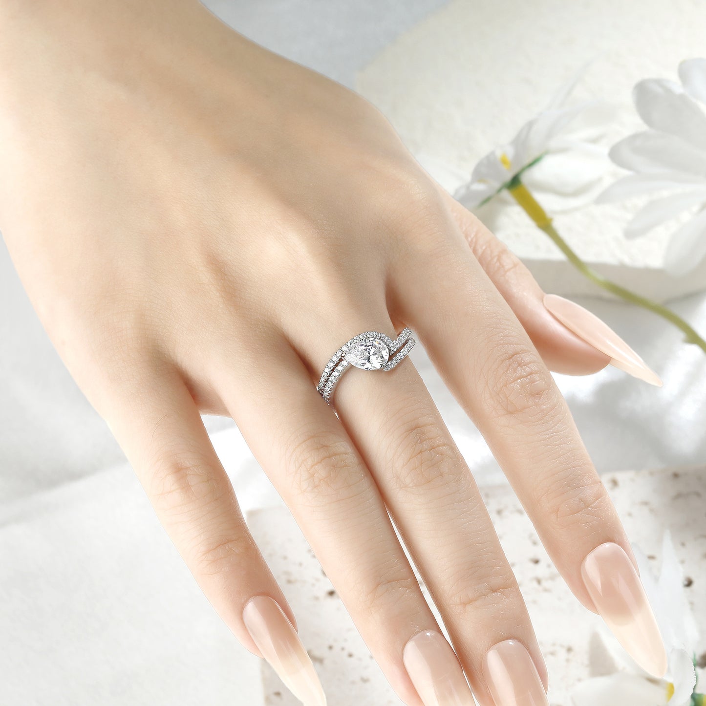 Planderful Everyday Genie 925 Sterling Silver Pear Shaped Zircon Ring Set for Women, Elegant Stackable Design