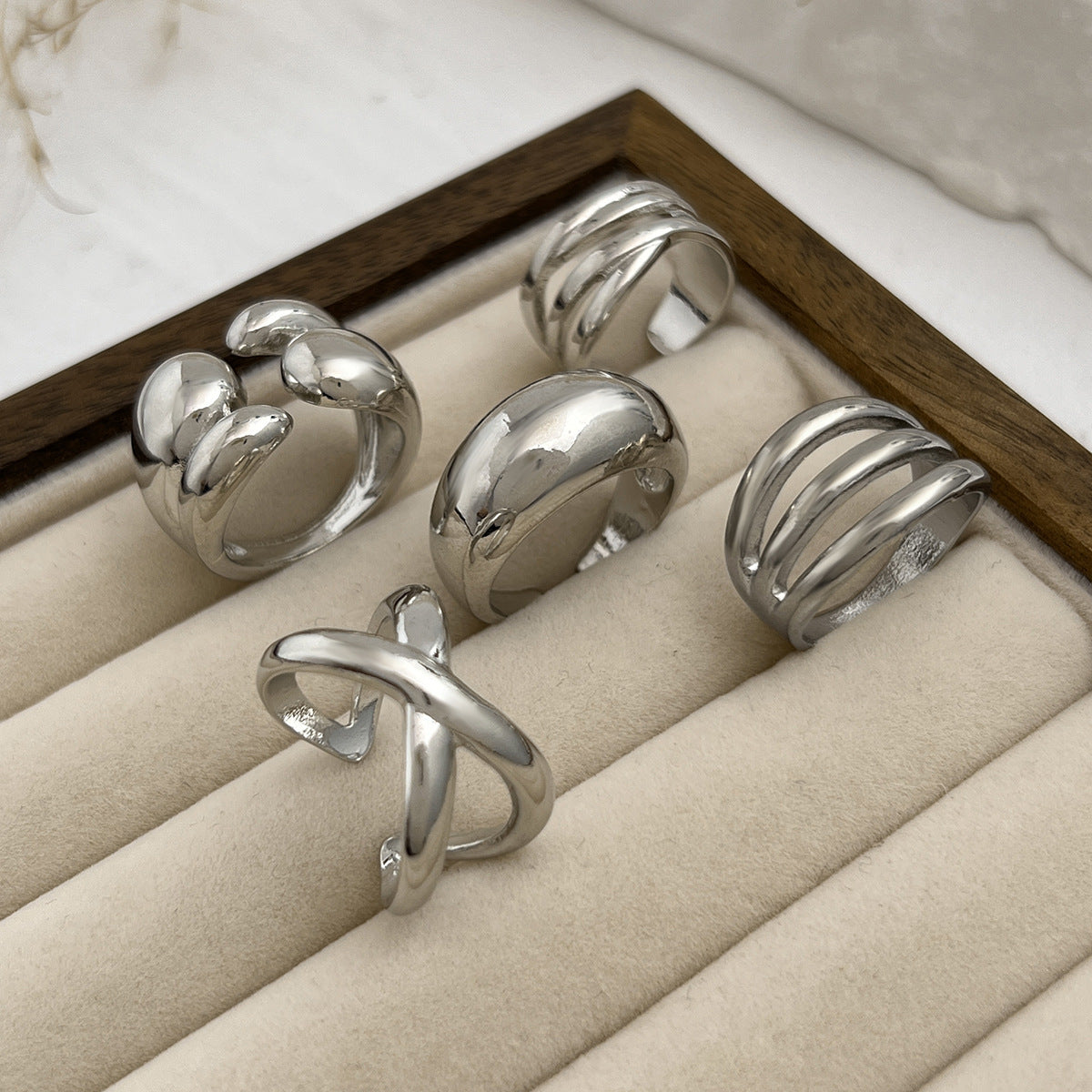Planderful Vienna Verve Ring Set – Exaggerated Baroque Design