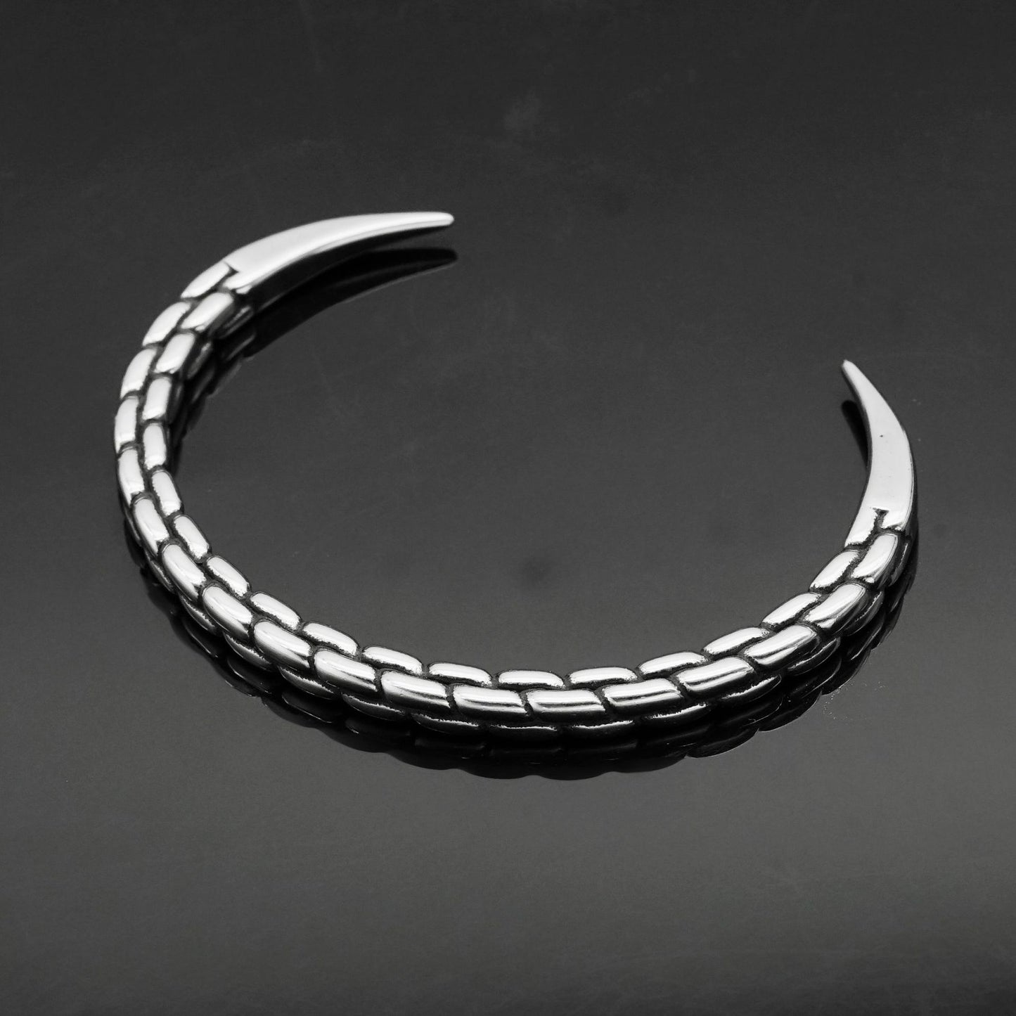 Planderful Titanium Stainless Steel Bracelet For Men And Women Retro Stone Pattern Unisex Statement