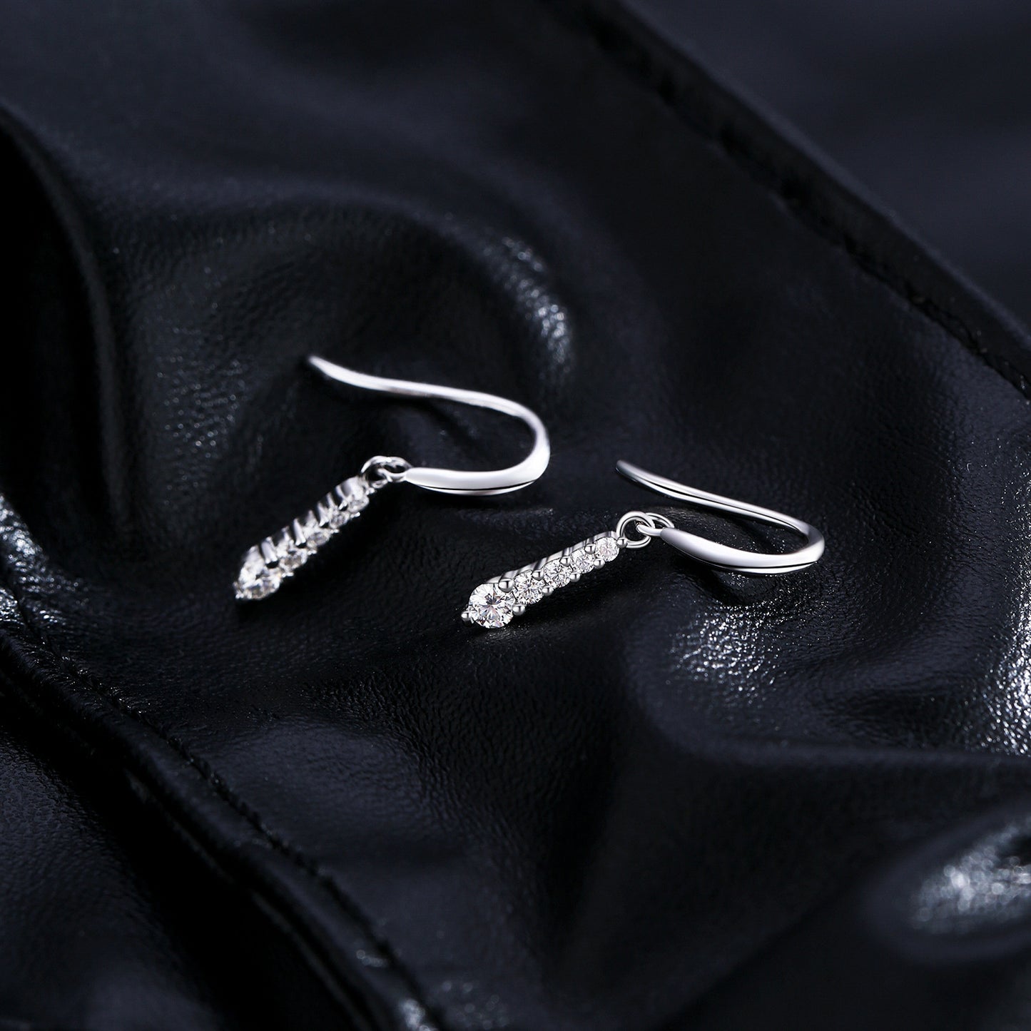 Planderful Moissanite Sparkling Earrings – Elegant Water Drop Design