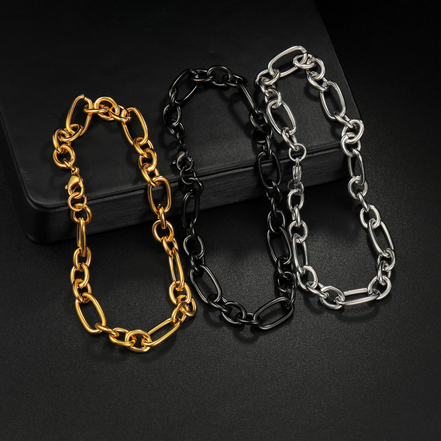 Stainless Steel Cuban Link Bracelet Durable Bold Hip Hop Punk Style Unisex Planderful Collection For Men And Women