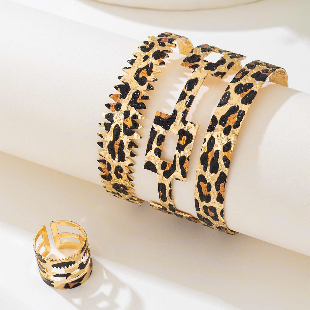 Planderful Vienna Verve Jewelry Set – Trendy Metal Geometric Design