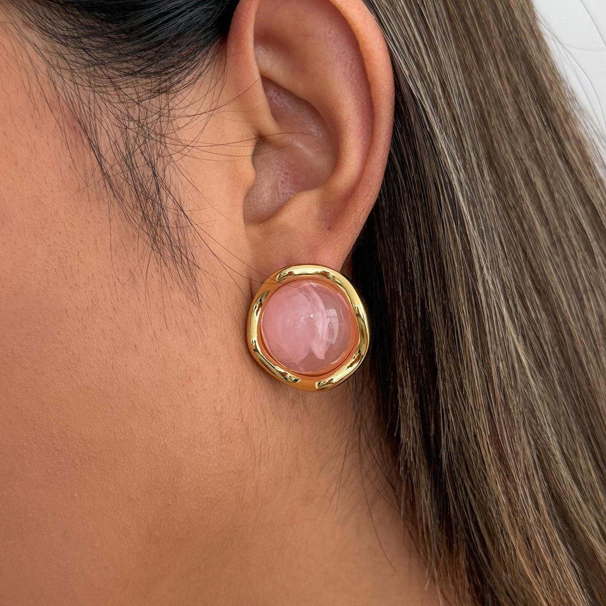 Planderful Elegant Versatile Stainless Steel Stud Earrings With Gold Edge And Wavy Round Look For Everyday Women