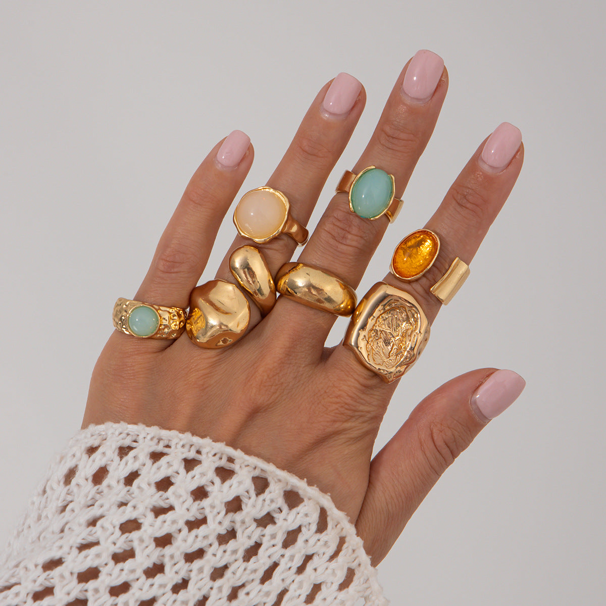 Planderful Vienna Verve Ring Set – Retro Niche Stackable Gemstone Design