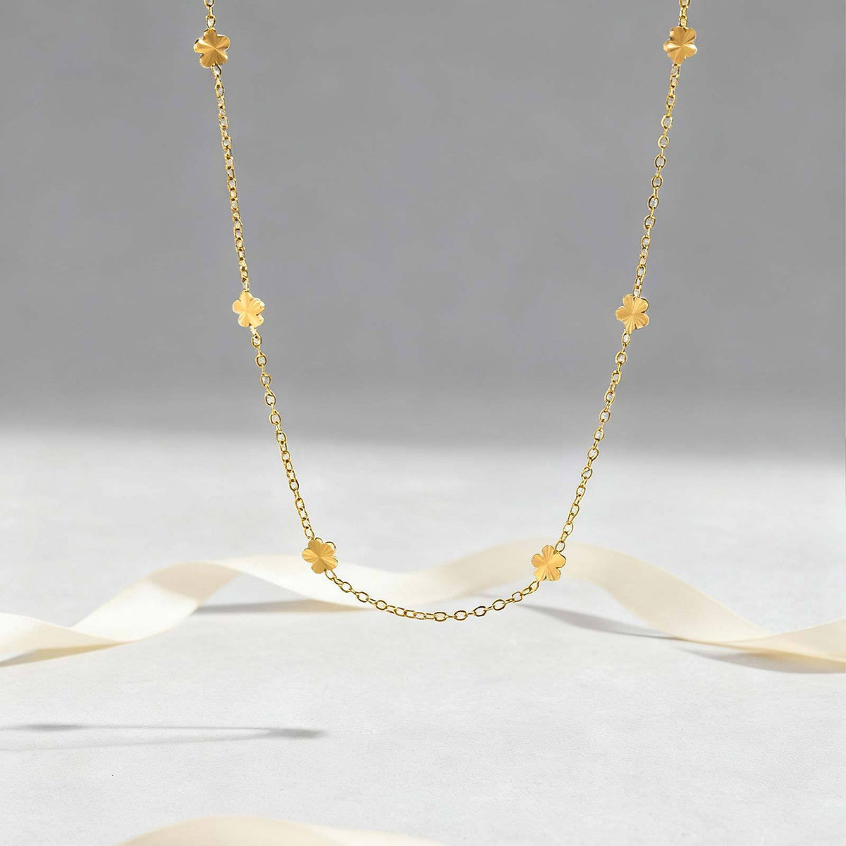 Stainless Steel Version Design Sexy Literary Flower Necklace Gold