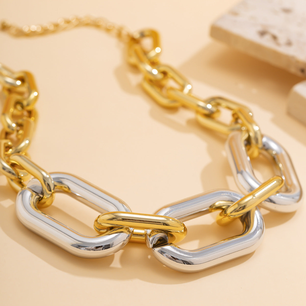 Hip-hop Thick Chain Punk Necklace with Geometric Buckle for Women