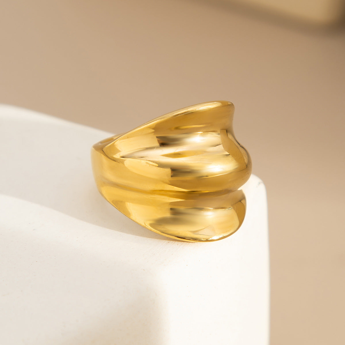 Planderful Vienna Verve Ring – Irregular Geometric Design