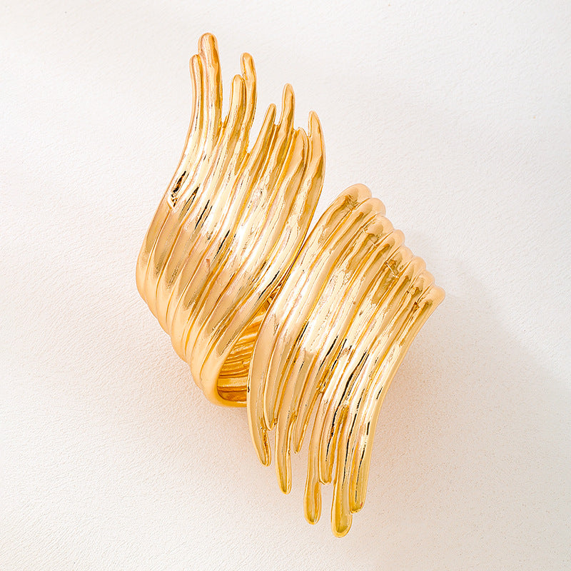 Planderful Vienna Verve Bracelet – Bold Heavy Metal Wing Design